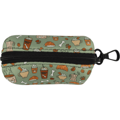 Small pouch with a pattern of coffee cups and other items on a green background